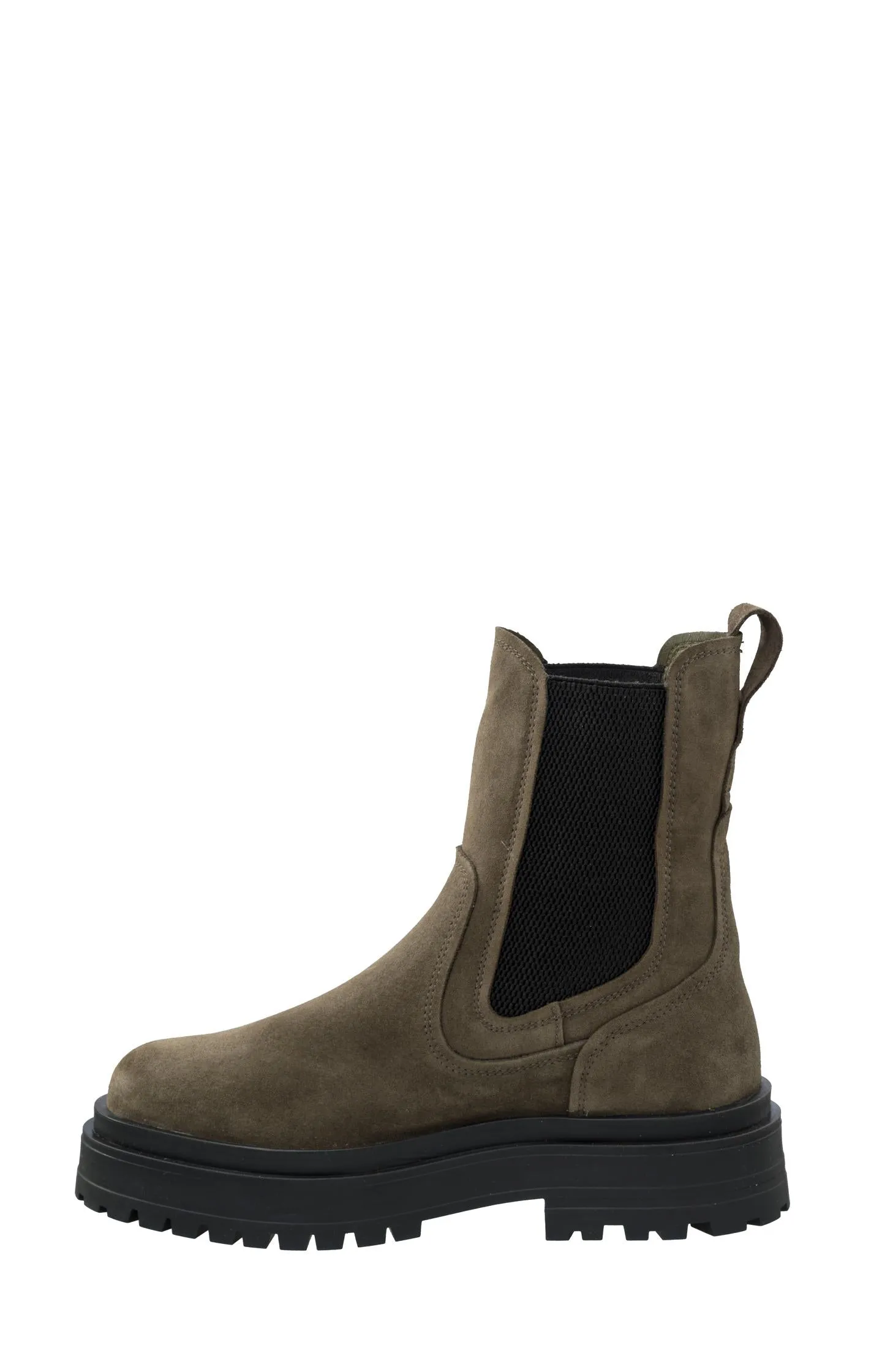 Chelsea boots in suede