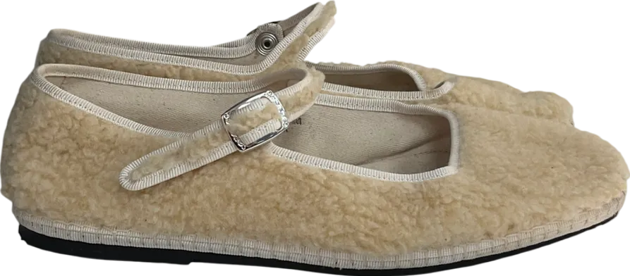 Toujours Cream Ballet Flats With Strap In Natural Fluffy Borg UK 5 EU 38 👠